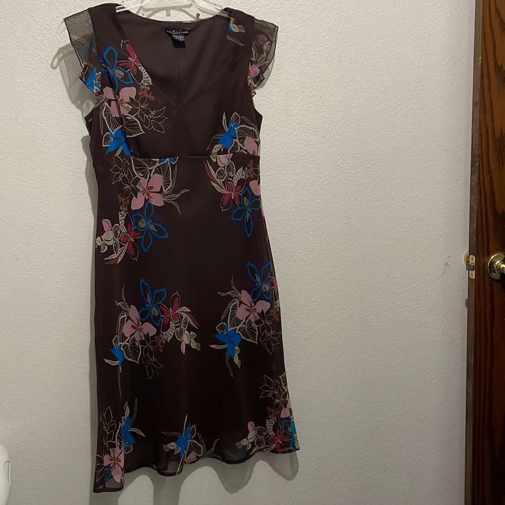 Super cute dress - brown with floral print Size 14